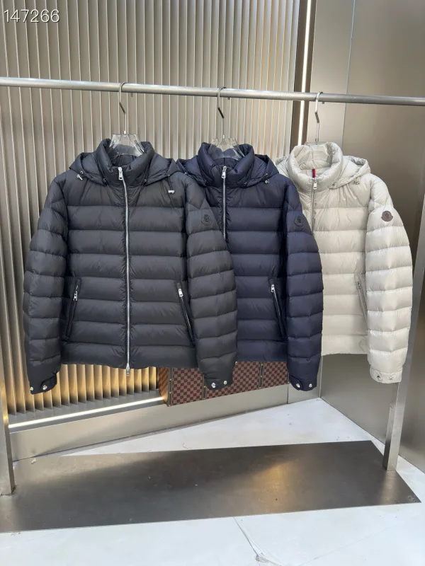 Moncler sz1-5 26yr61
